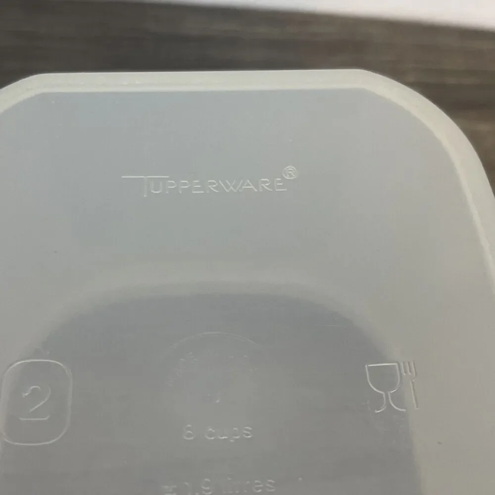 Vintage Tupperware Container Rectangle MADE IN USA 1792-2 & 1793-3 Blue Seal Lid